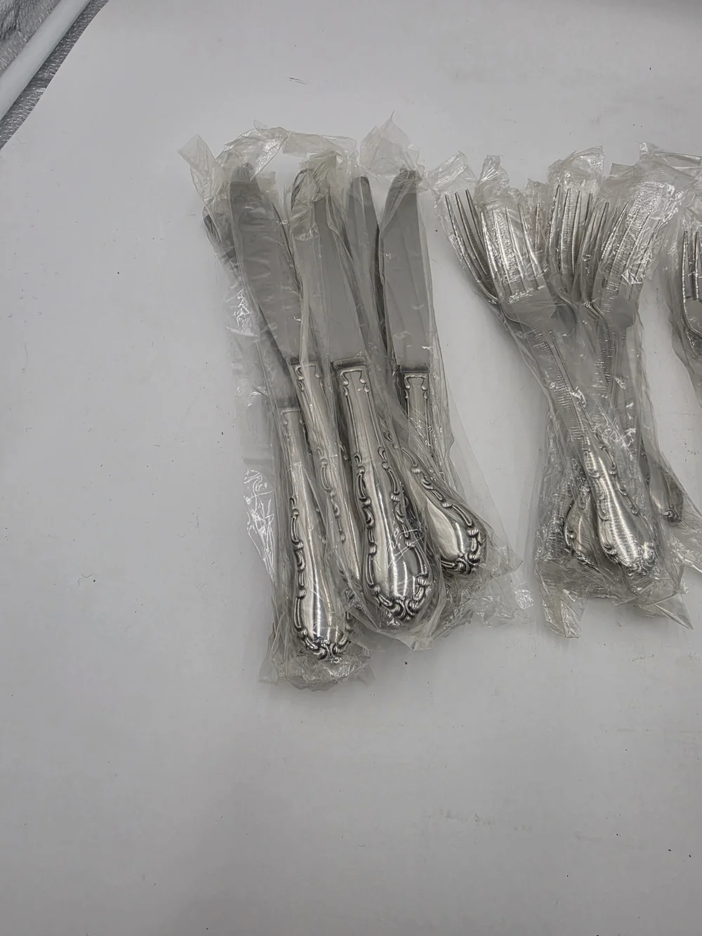 Oneida WHITTIER Stainless – Betty Crocker Flatware Set (NOS)